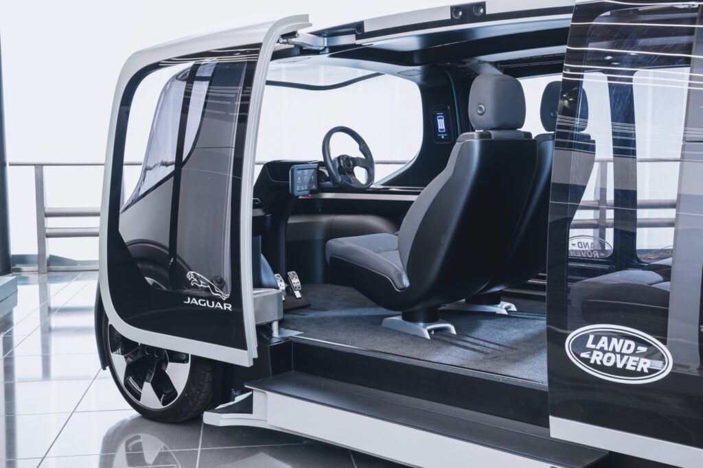 Jaguar Land Rover представил концепцию городского транспорта будущего