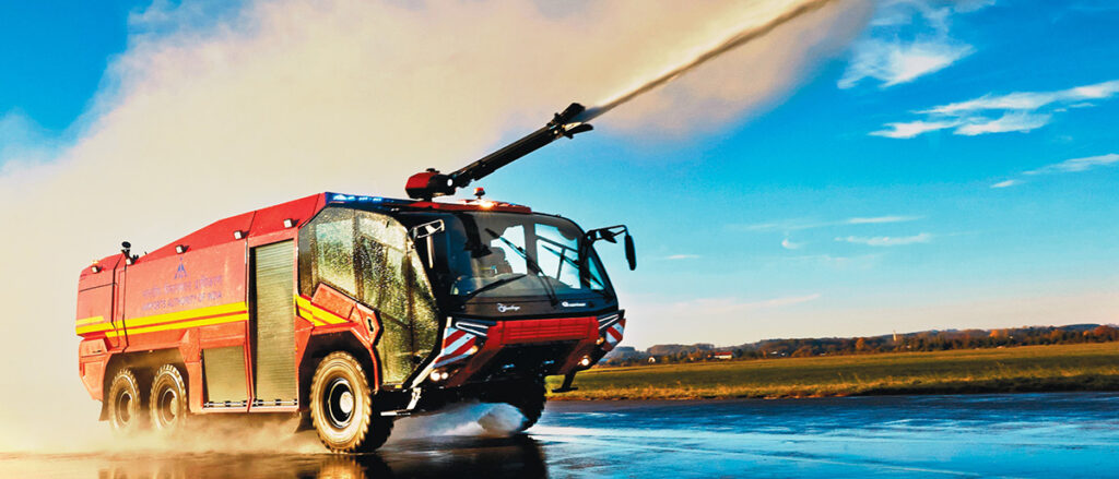 Пожарная служба Лос-Анджелеса покупает первую электрическую пожарную машину в Северной Америке