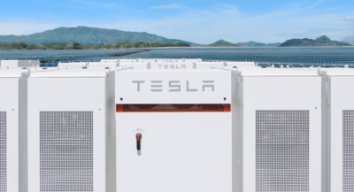 Tesla начинает строительство гигантской системы хранения энергии