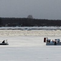 Энергетики спасли жителя Архангельской области, застрявшего во льдах