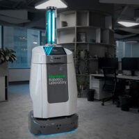 Сбербанк представил прототип робота, дезинфицирующего помещения