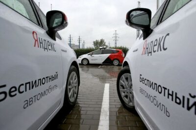 Беспилотные авто через два месяца пустят на все дороги России
