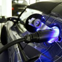 На литий-серном аккумуляторе Brighsun электромобиль проедет 2000 км