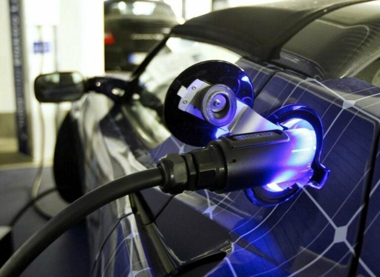 На литий-серном аккумуляторе Brighsun электромобиль проедет 2000 км