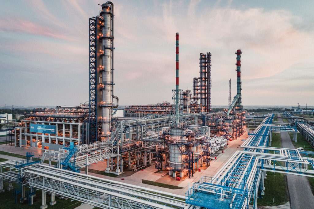 Омский НПЗ обеспечит нефтепродуктами районы Крайнего Севера