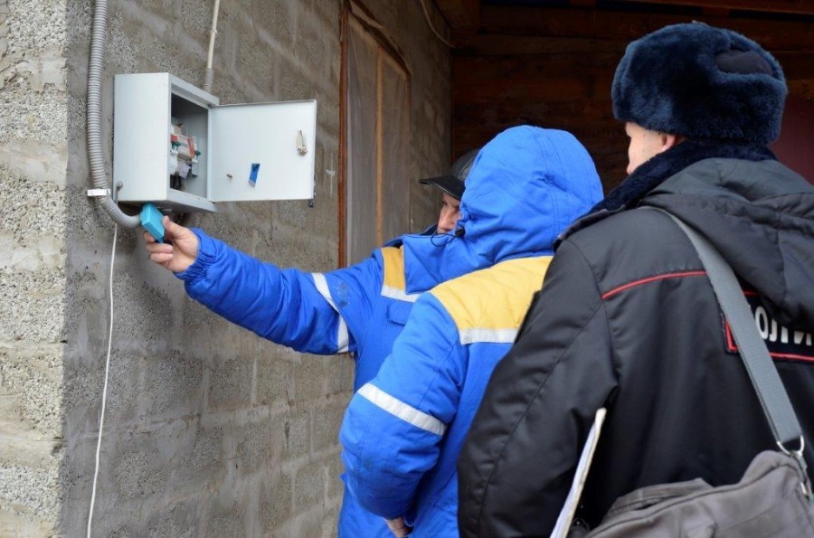 На Северном Кавказе пресекли порядка 1 700 фактов хищений электроэнергии на сумму 409 млн. рублей
