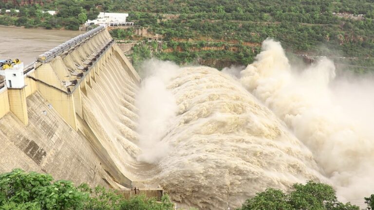 Китайцы построят гигантскую ГЭС в Пакистане 4,5 ГВт, несмотря на возражения Индии