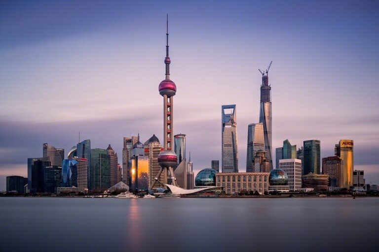 Власти Шанхая вложат в цифровую инфраструктуру города $38 млрд