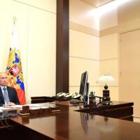 Президент попросил Александра Новака передать слова благодарности нефтяным компаниям, оказавшим помощь в ликвидации разлива нефтепродуктов в Норильске