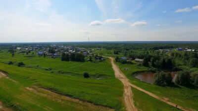 села Усть-Лыжа и Соколово, а также деревни Акись, Песчанка и Родионово в левобережной части р.Печора