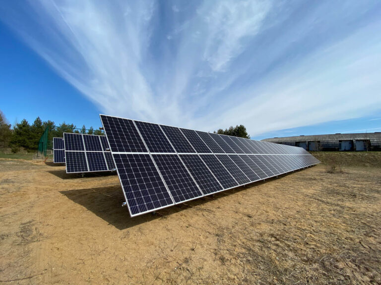 В Румынии поставщик нефти построит солнечные станции на пяти объектах