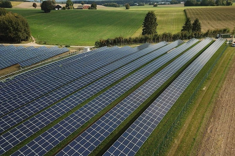 Мощность солнечной энергетики Швейцарии достигла 2,5 ГВт
