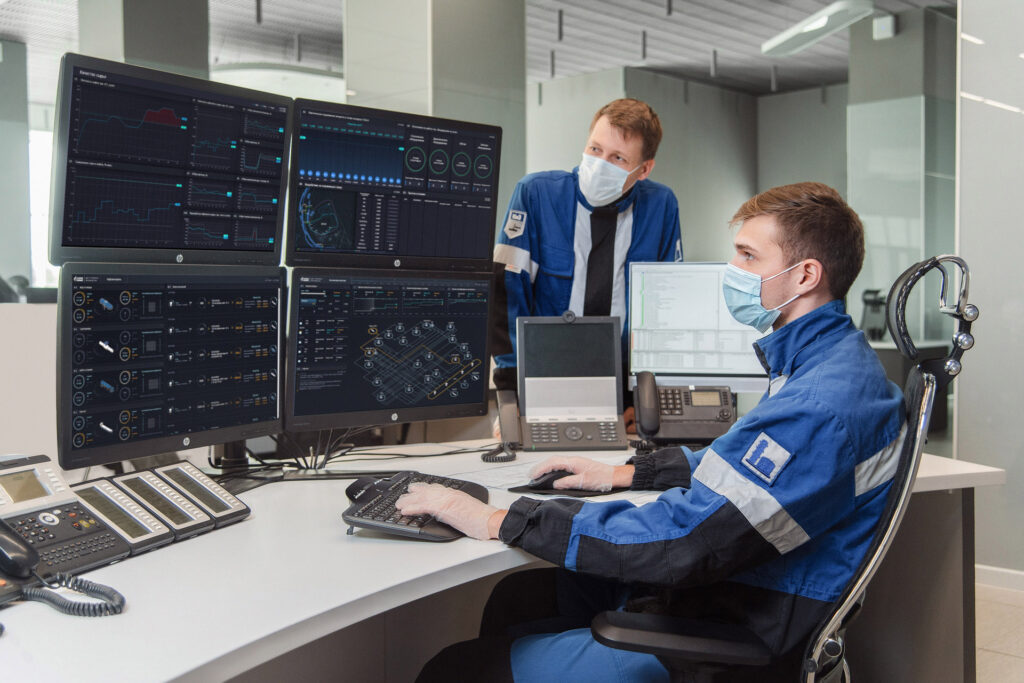 «Газпром нефть» внедряет цифровые системы промышленной безопасности