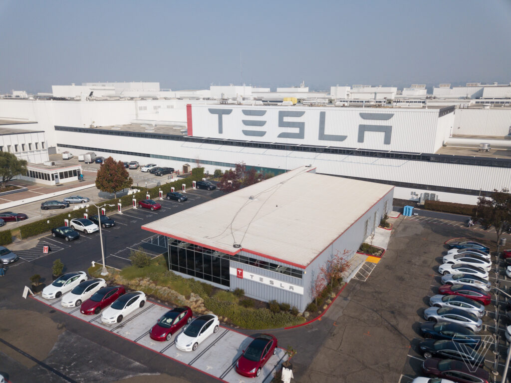 Tesla планирует построить еще один завод в США