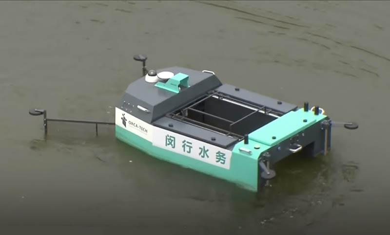 В Китае представили первого робота на базе 5G для очистки рек от мусора