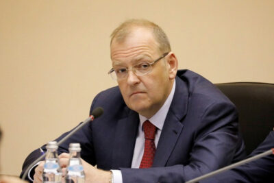 Следственный Комитет официально назвал заместителя Министра энергетики РФ Анатолия Тихонова организатором мошеннической схемы