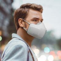 Создана защитная маска-очиститель воздуха, которая работает на аккумуляторе