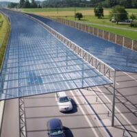 Над европейскими автомагистралями появятся навесы из солнечных батарей