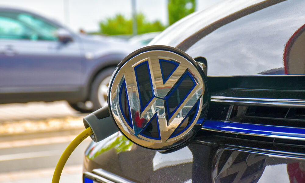 Volkswagen запускает два новых завода по производству электромобилей в Китае