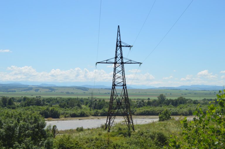 Адыгейские энергетики отремонтировали 140 км высоковольтных линий электропередачи