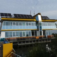 В Нижнем Новгороде «приручили» солнечную энергию для плавучего дома