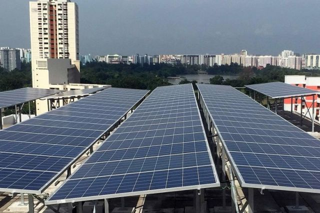 Facebook запитает ЦОД от солнечных батарей на крышах зданий в Сингапуре