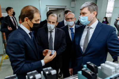 Министр промышленности и торговли РФ Денис Мантуров посетил Курский электроаппаратный завод