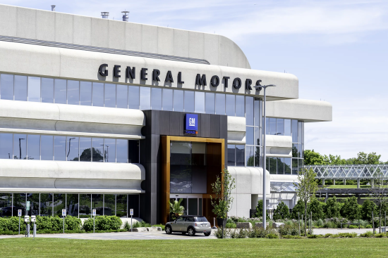 General Motors планирует нанять 3000 работников, чтобы стимулировать разработку электромобилей