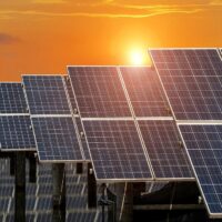 В ОАЭ планируют построить самую мощную солнечную электростанцию в мире