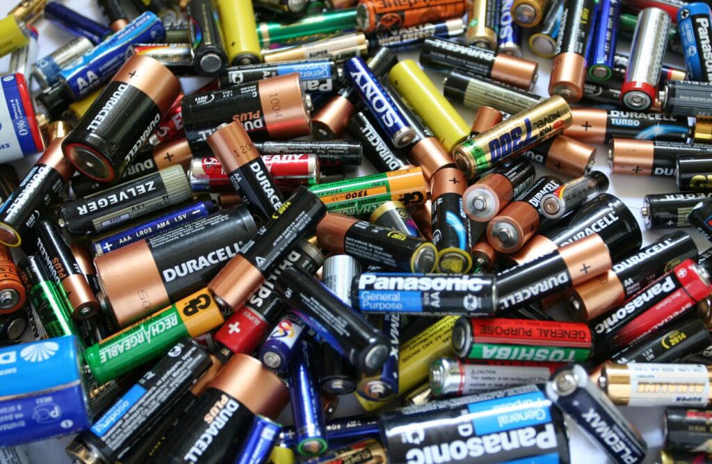 Американские ученые представили метод переработки батареек без плавления