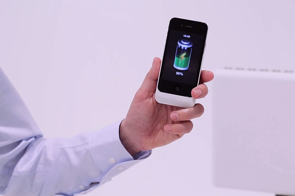 Motorola представила технологию «воздушной» зарядки смартфонов