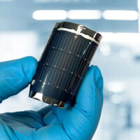 Создана гибкая солнечная панель с рекордным КПД