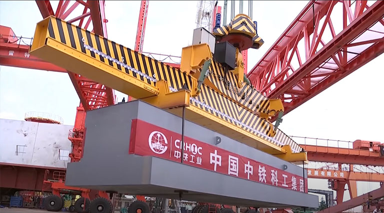 Гигантский робот будет строить метро в Китае