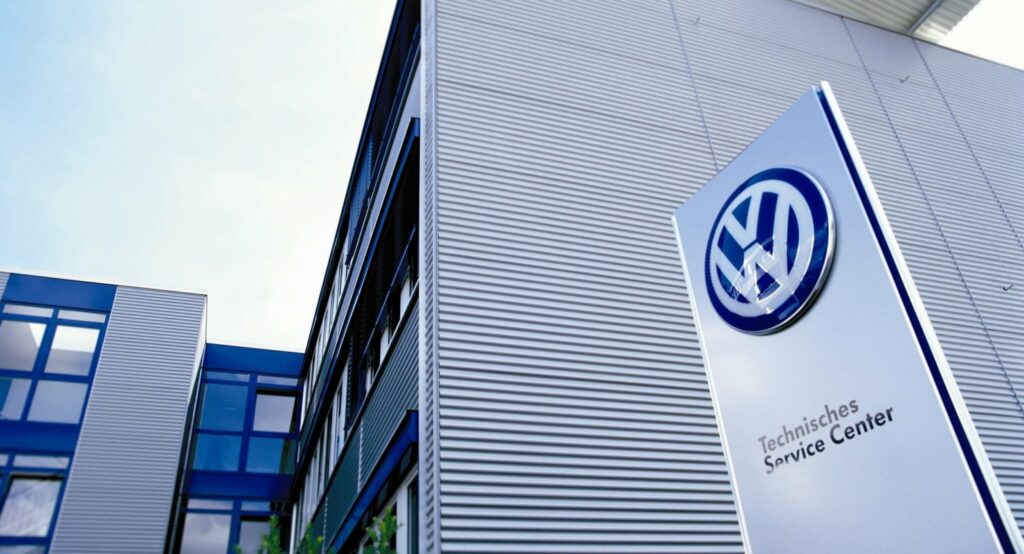 Volkswagen собирается вложить $20 млрд в производство аккумуляторов