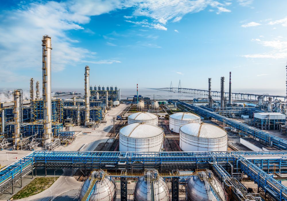 Системная надежность без компромиссов: опыт IEK GROUP на газохимическом заводе в Ленобласти