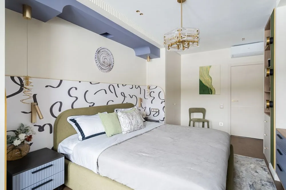 Коллекция BRITE цвета «шампань» ― выдержанный акцент в уютной комнате